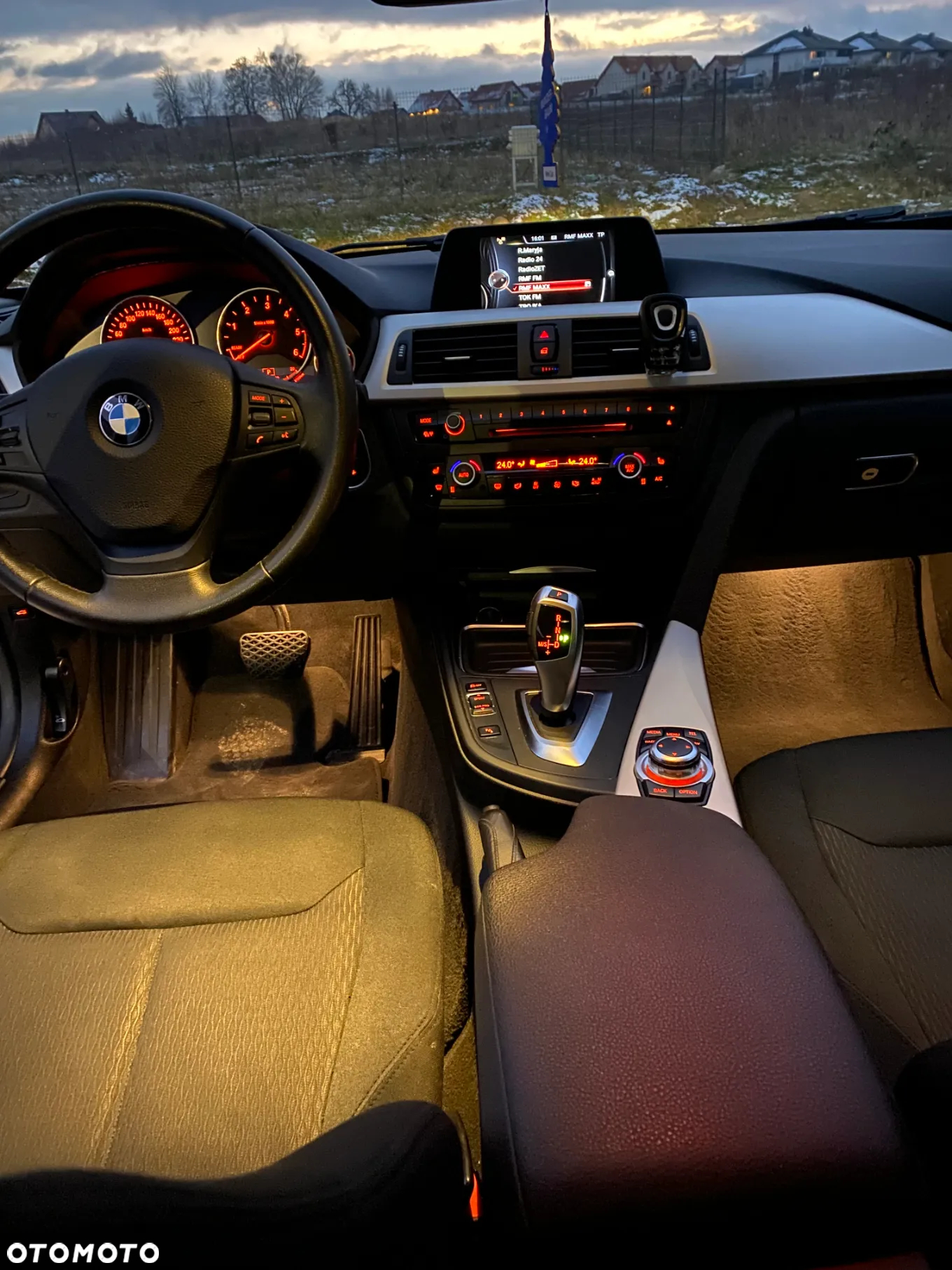BMW Seria 3 318d Touring Modern Line - 10