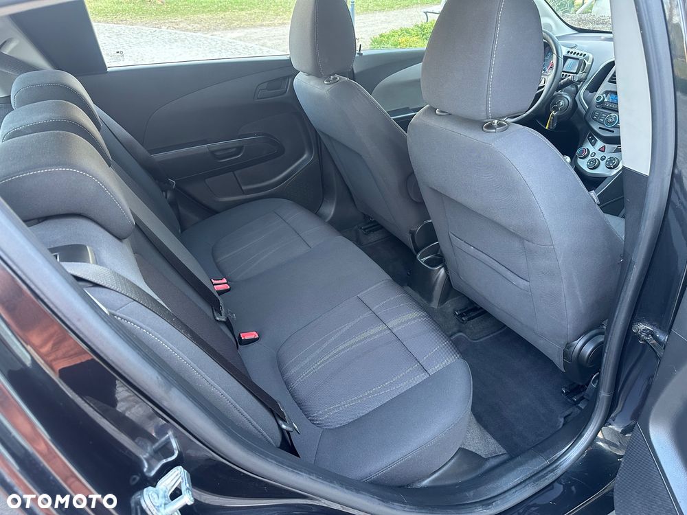 Chevrolet Aveo 1.4 16V Base - 32