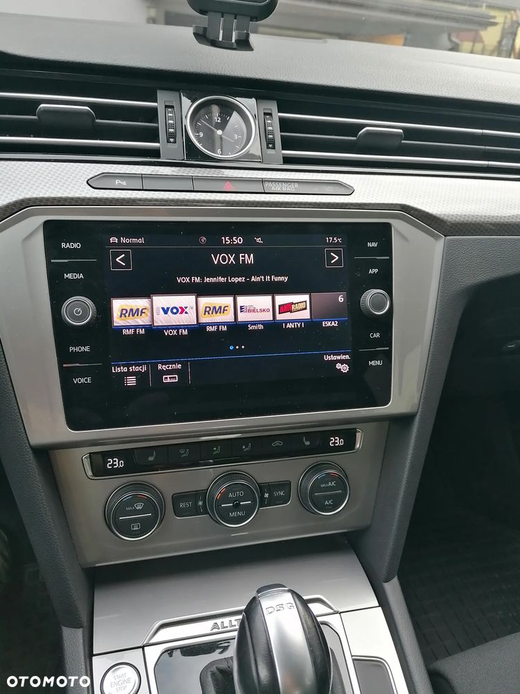 Volkswagen Passat - 19
