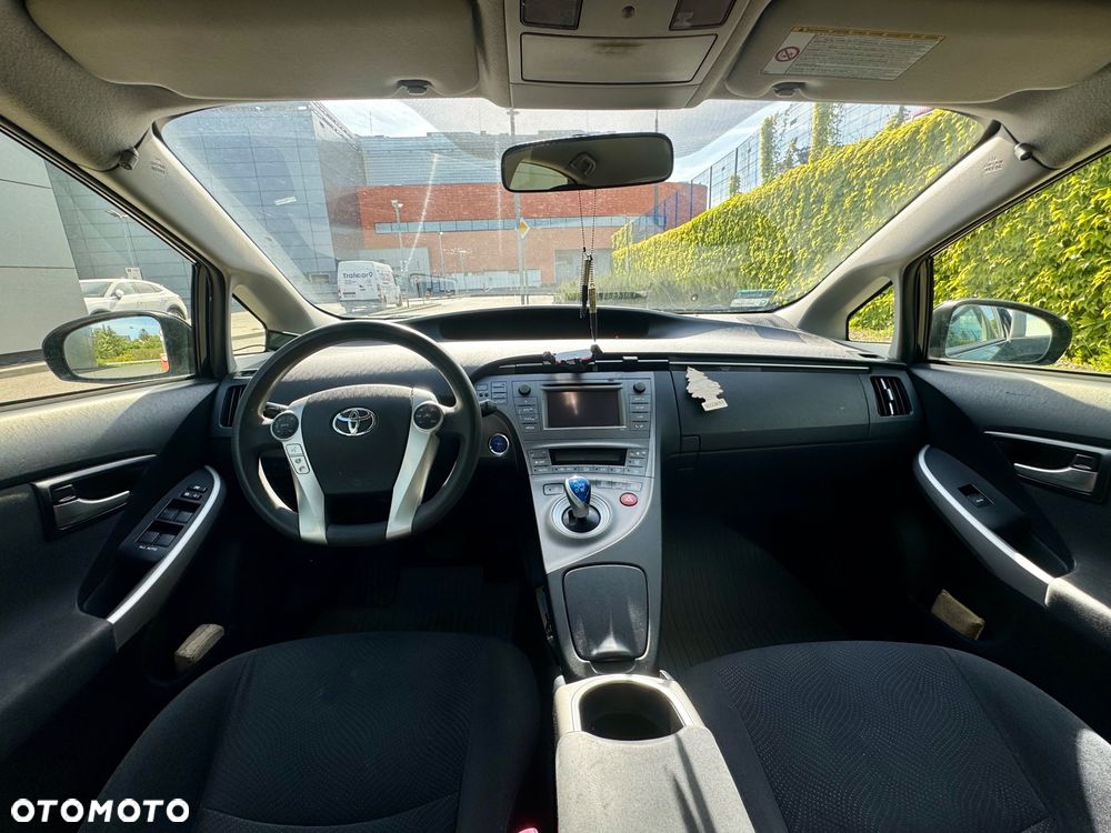 Toyota Prius - 17
