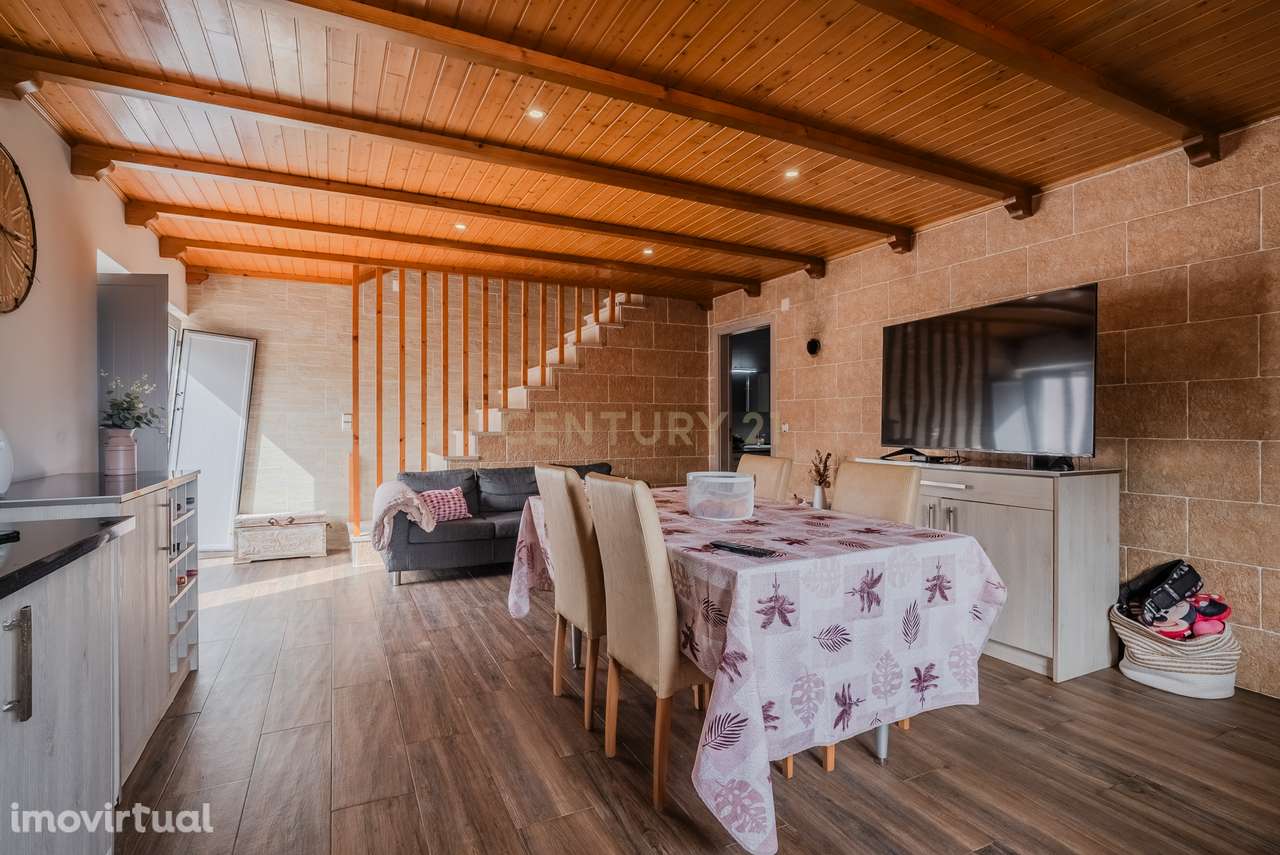 Moradia T3 com armazém e anexos – Oportunidade única! - Grande imagem: 5/34