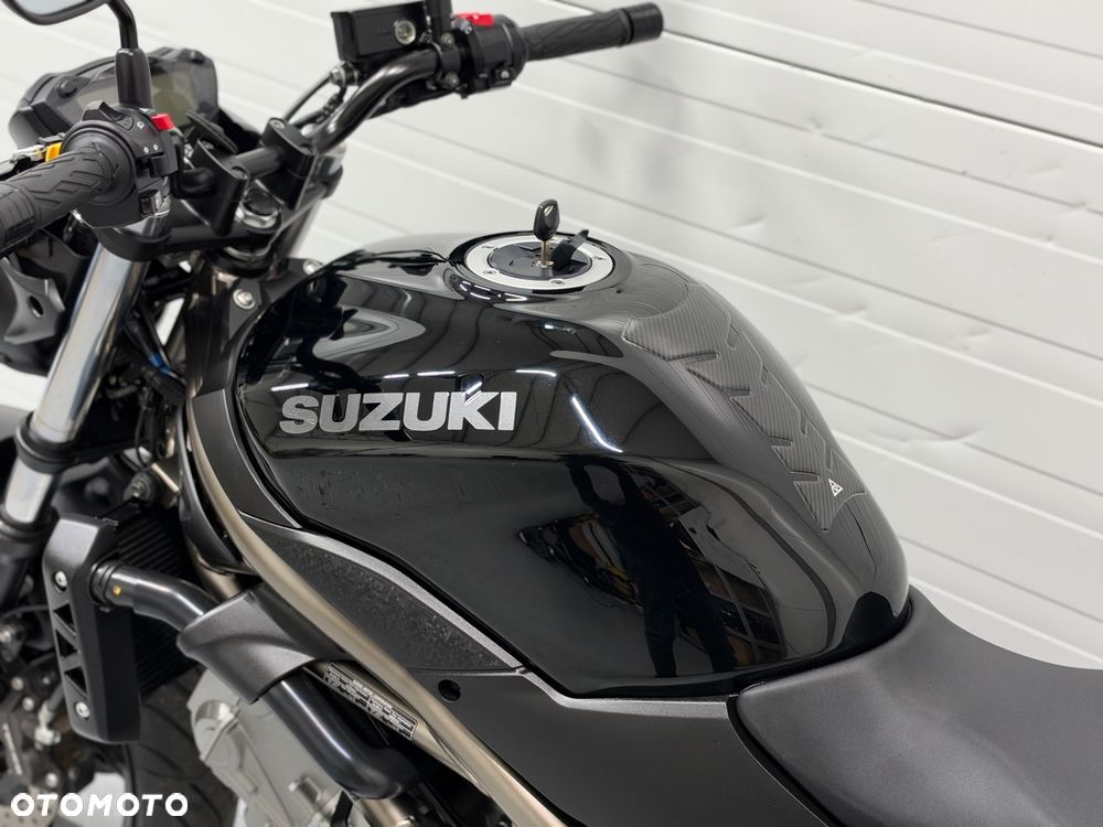 Suzuki SV - 24