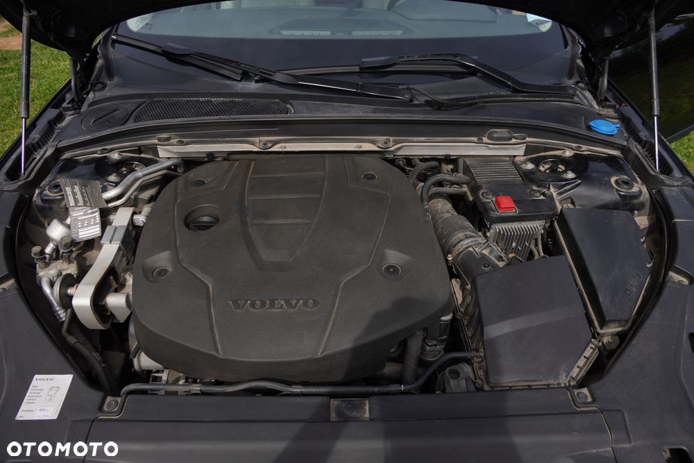 Volvo V90 D5 SCR AWD Momentum Pro - 33