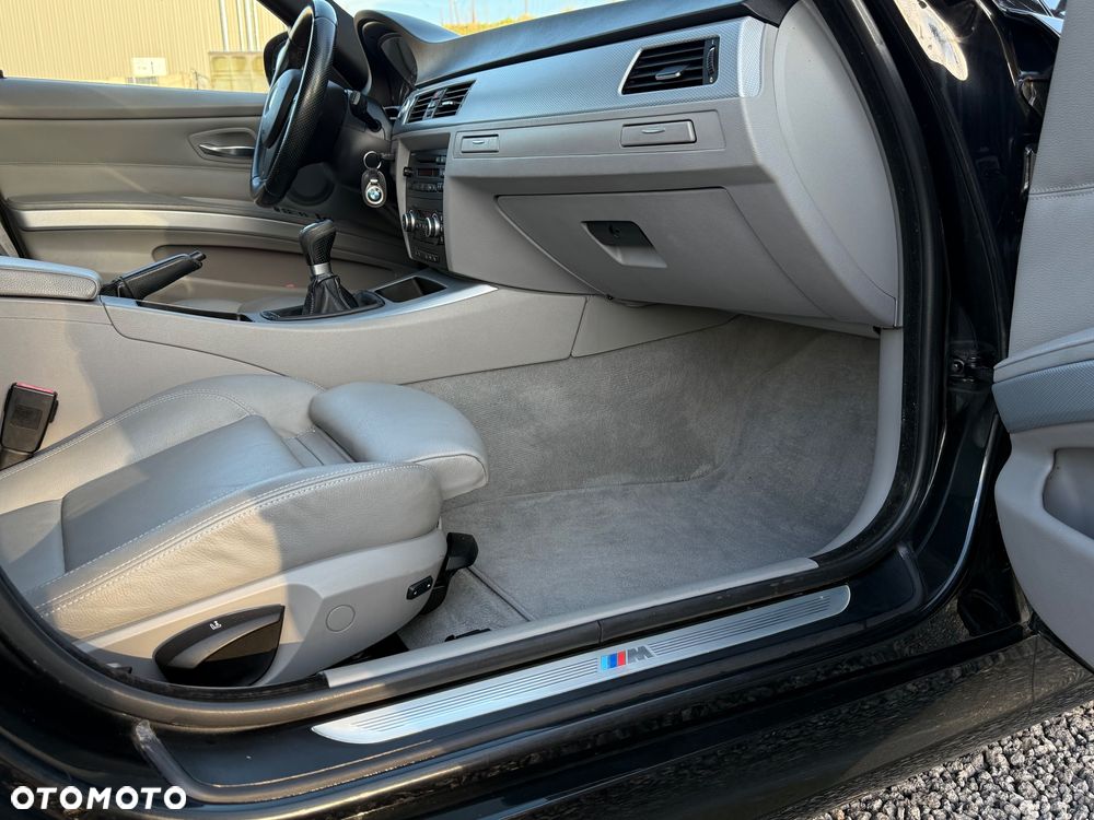 BMW Seria 3 320d xDrive - 15