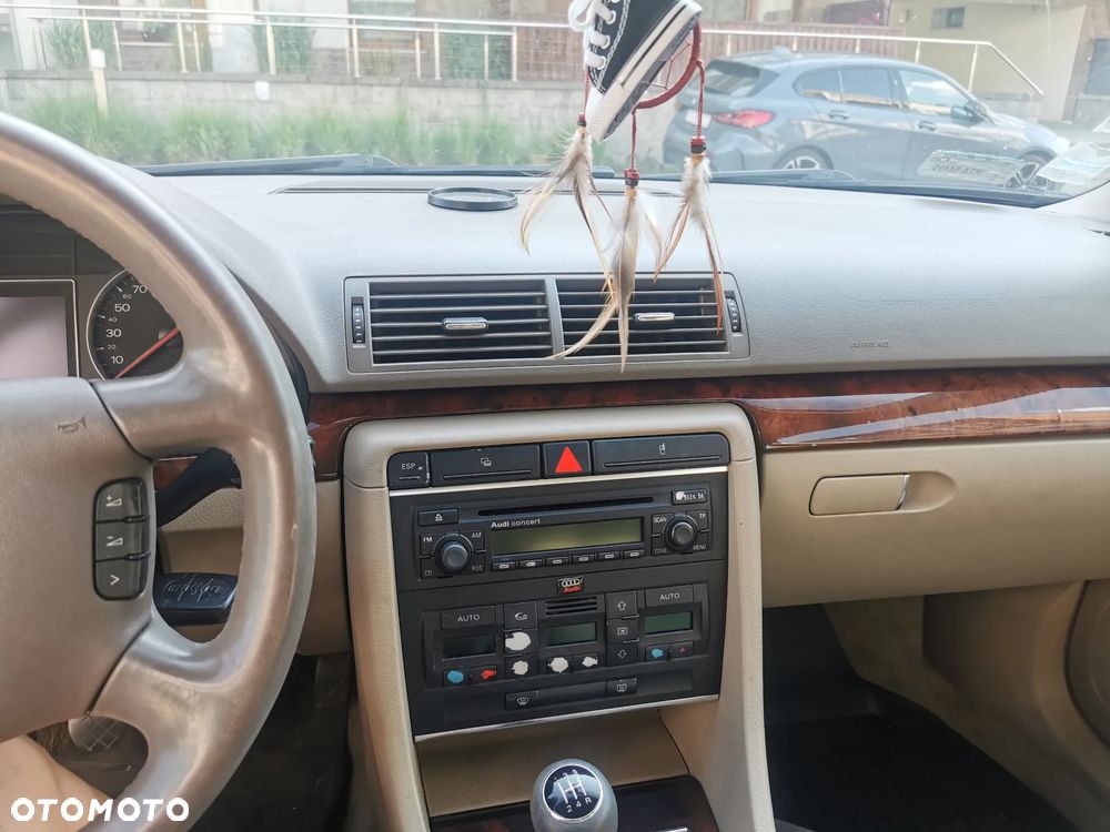 Audi A4 Limousine - 7