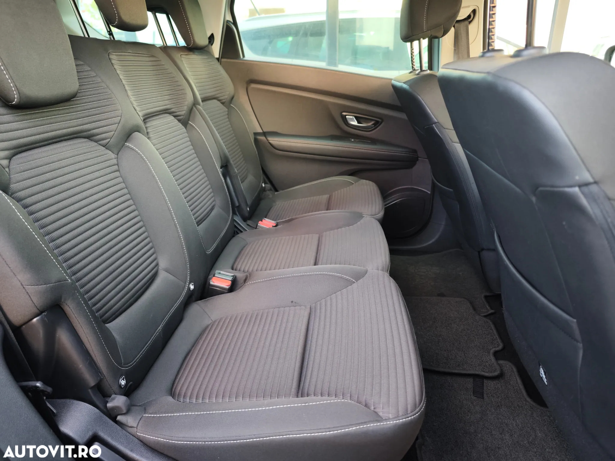 Renault Grand Scenic BLUE dCi 120 EDC BUSINESS EDITION - 16
