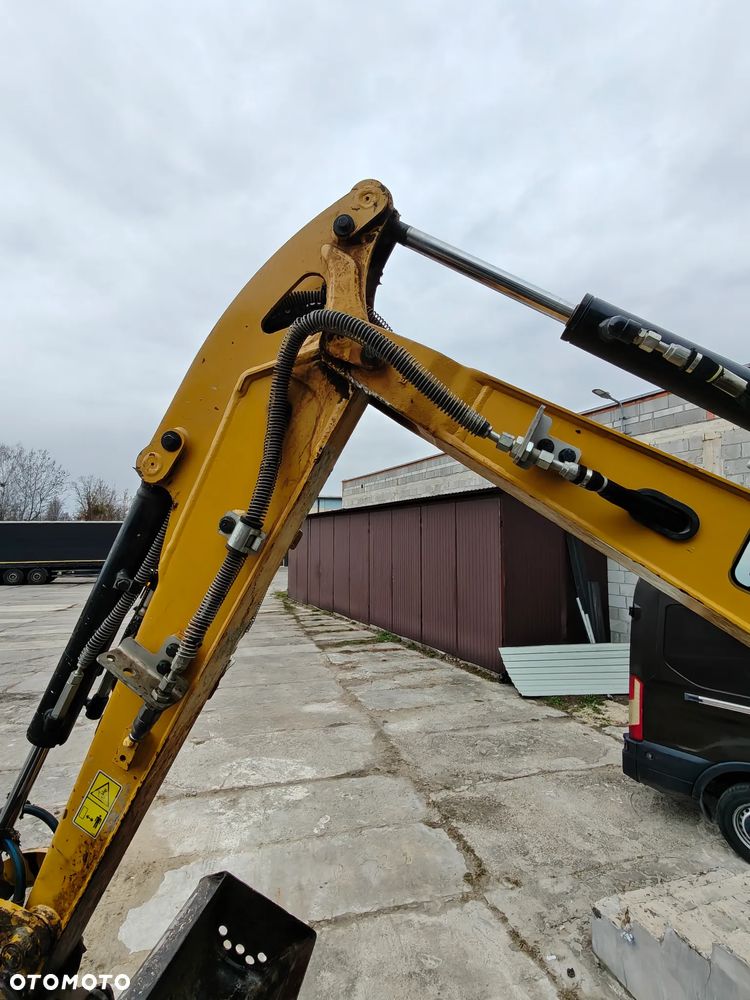 Caterpillar 301.6 - 10