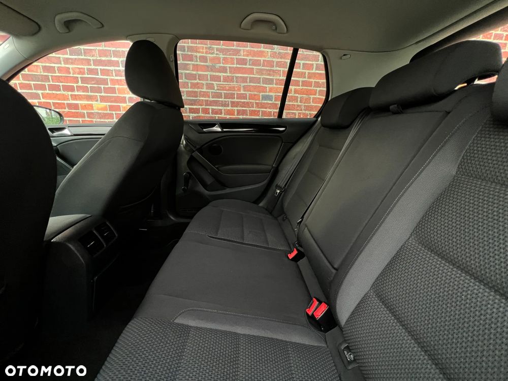 Volkswagen Golf - 16