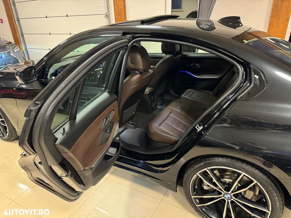 BMW Seria 3 330i xDrive AT - 8