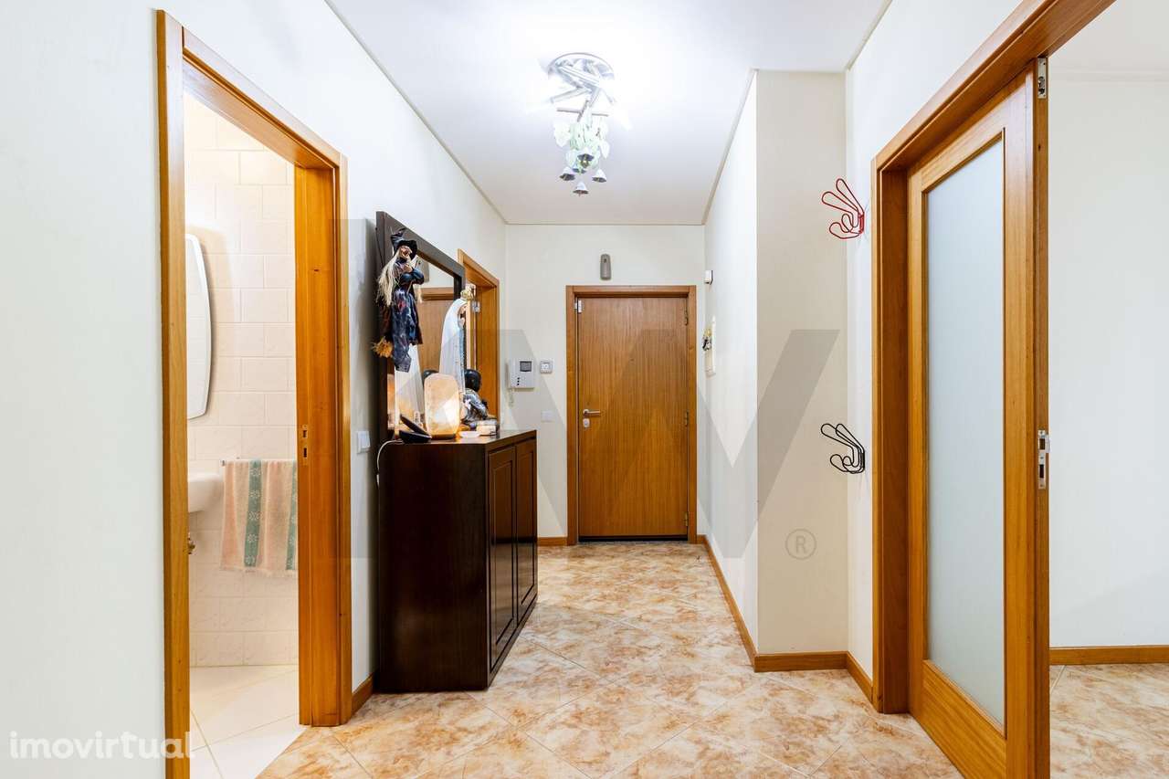 Apartamento T4 -Nogueira do Cravo – Oliveira de Azeméis! - Grande imagem: 3/27