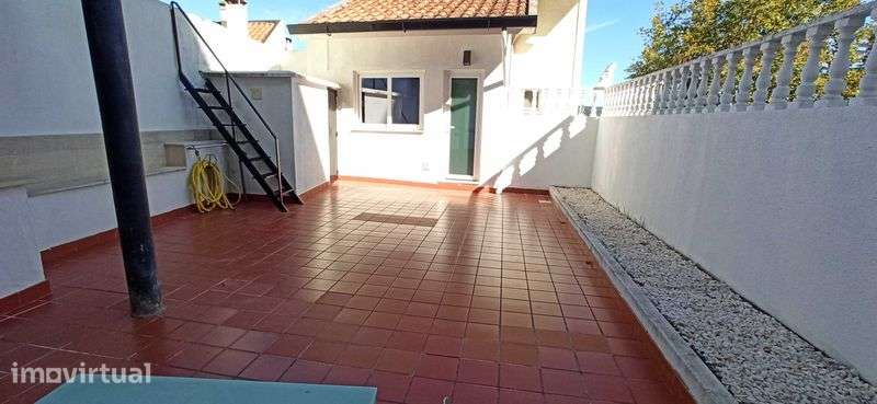 Arrendamento T3 duplex em Coimbra - Grande imagem: 5/11