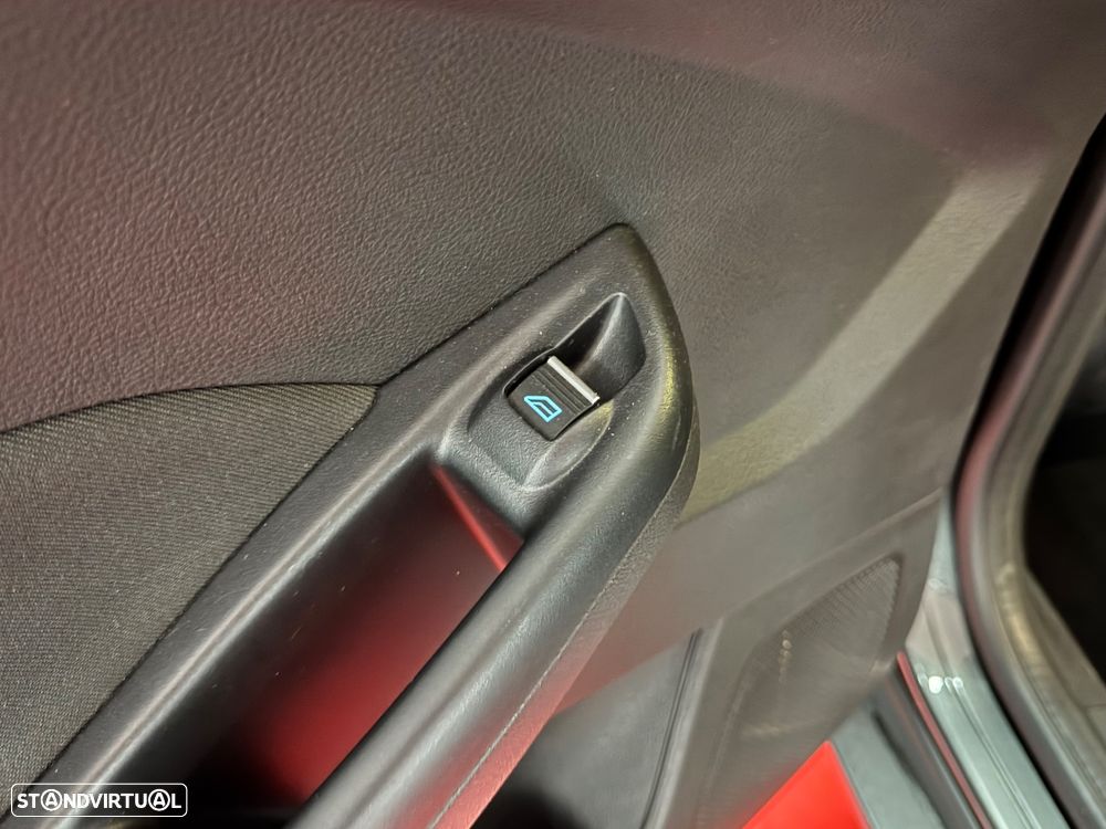 Ford Focus SW 1.5 TDCi Titanium - 43