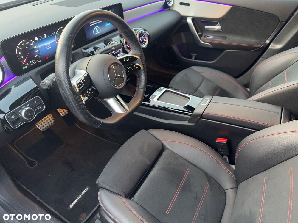 Mercedes-Benz Klasa A 200 d AMG Line 8G-DCT - 13