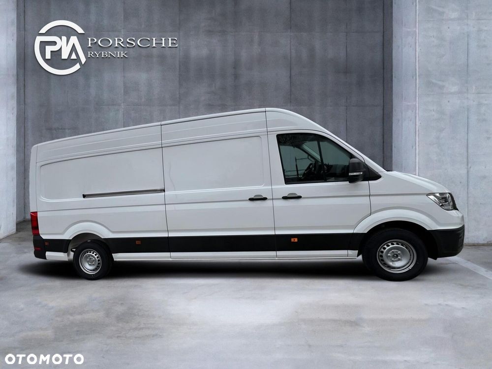Volkswagen Crafter 35 Furgon z wysokim dachem silnik: 2,0 l EU6 SCR 140 KM / skrzynia biegów: Przedni napęd manualna 6-biegowa rozstaw osi: 4490 mm - 5