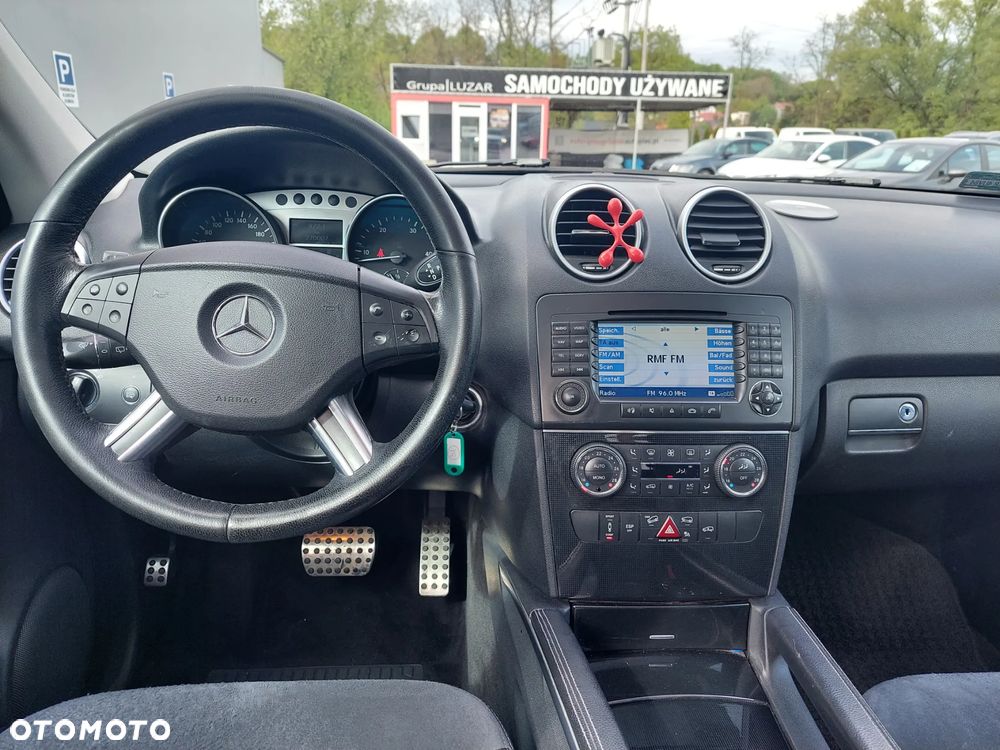 Mercedes-Benz ML - 11