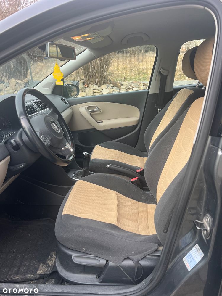 Volkswagen Polo 1.4 FSI Highline - 12