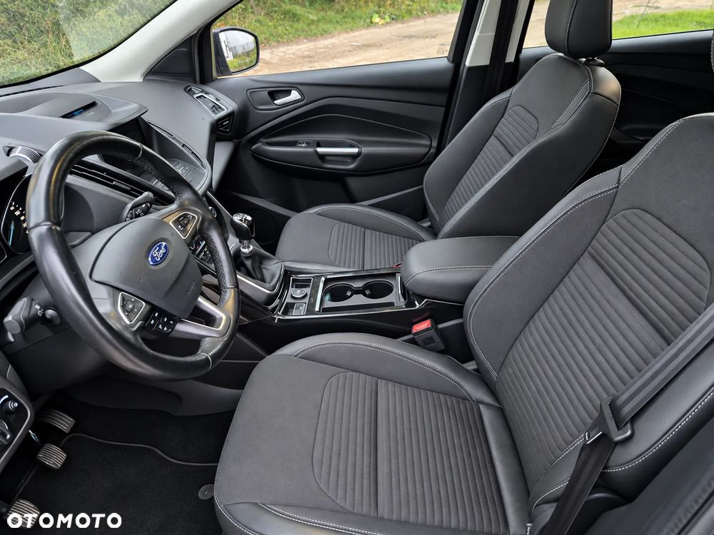 Ford Kuga - 14