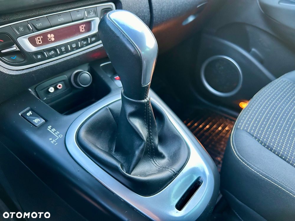 Renault Scenic 2.0 16V 140 CVT Dynamique - 27