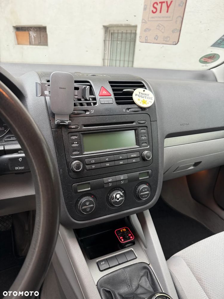 Volkswagen Golf 1.6 FSI Comfortline - 14