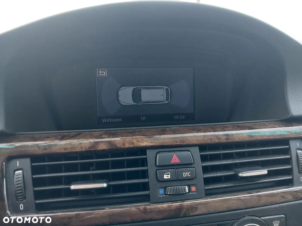 BMW Seria 3 320i - 16