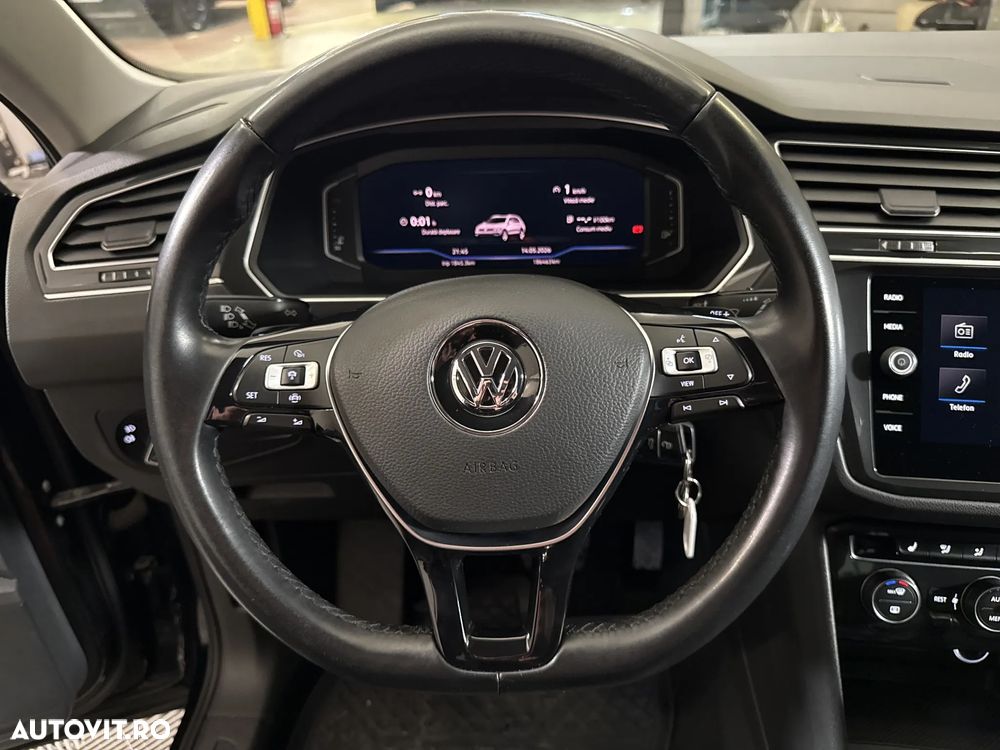 Volkswagen Tiguan - 16