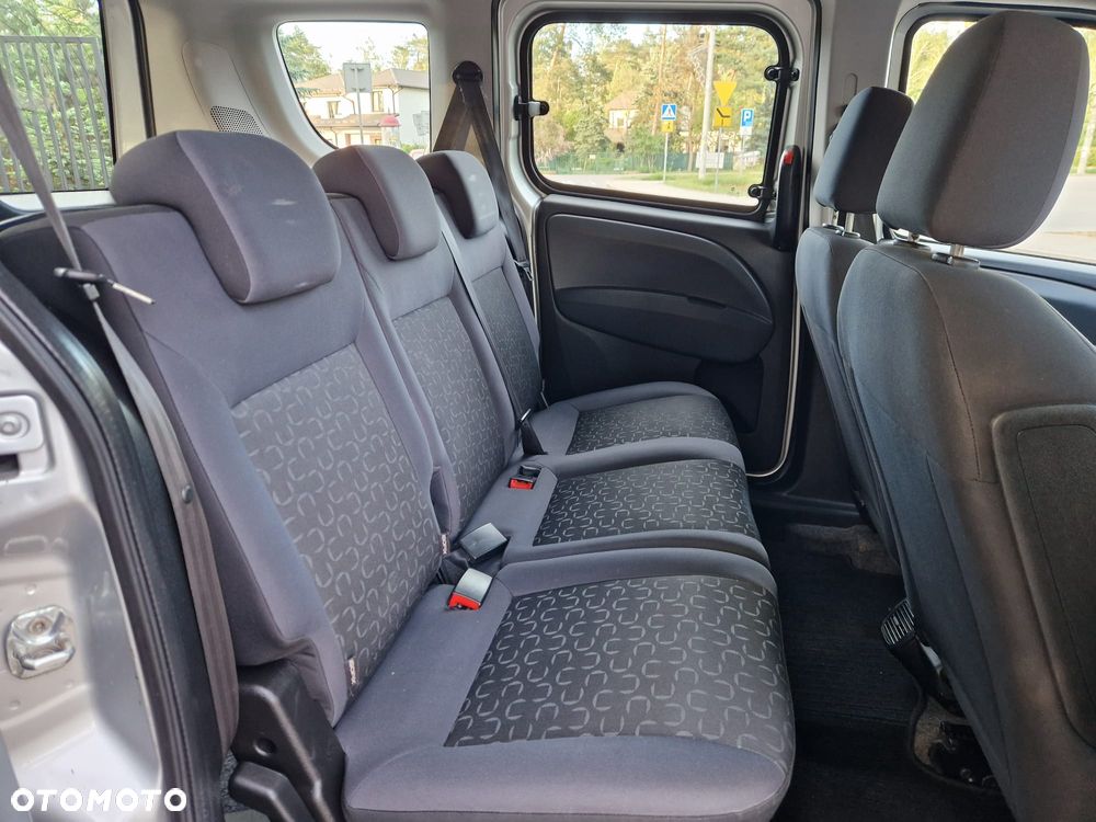 Fiat Doblo 1.4 16V Dynamic - 11