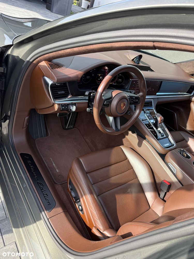 Porsche Panamera 4 Platinum Edition - 18