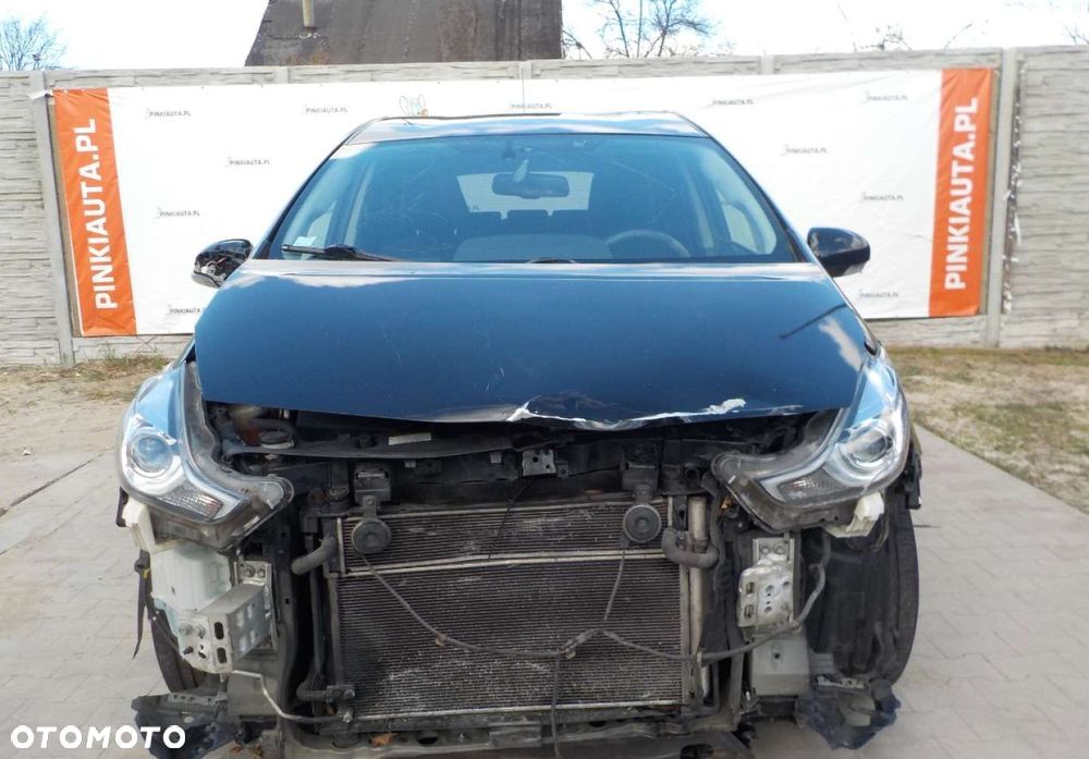 Toyota Prius+ - 2
