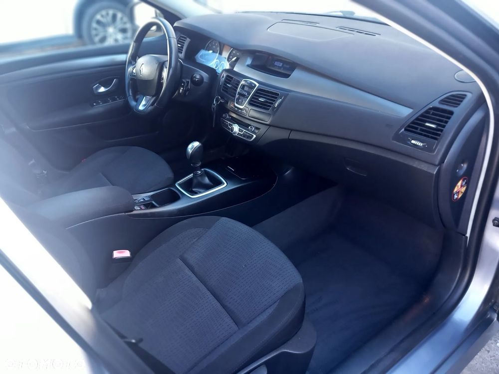 Renault Laguna 1.6 Emotion - 13