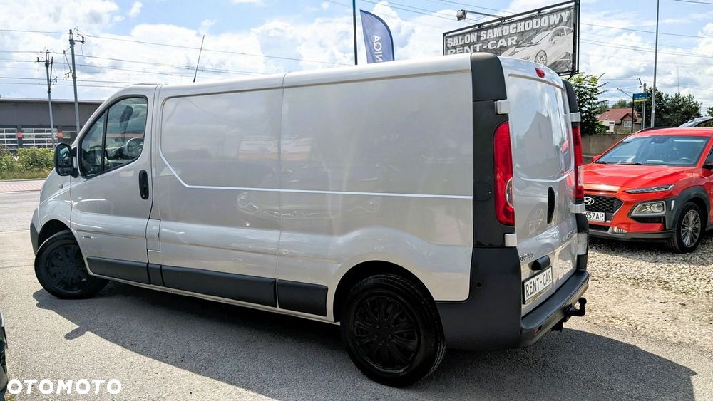 Opel Vivaro - 8