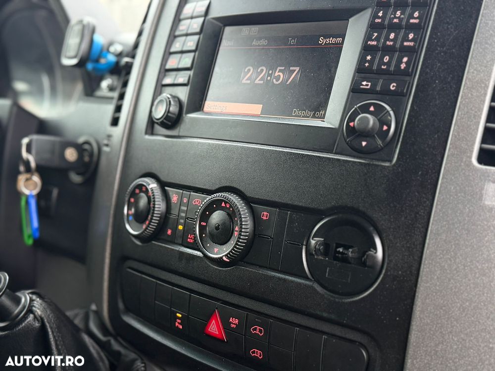 Volkswagen Crafter - 12