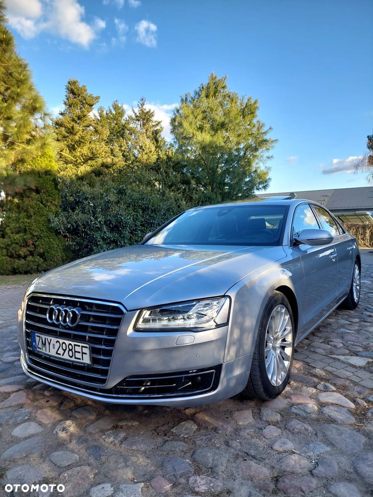Audi A8 - 4