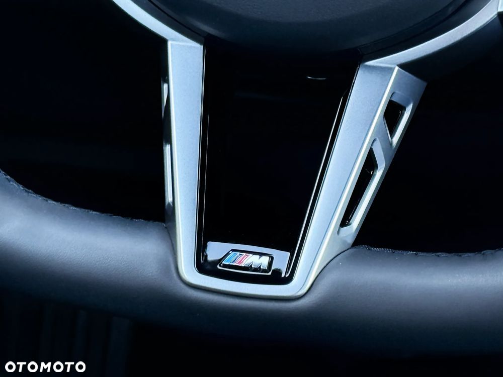 BMW Seria 3 330i xDrive M Sport - 23