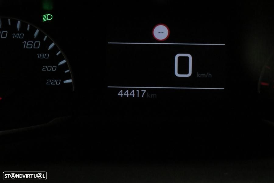 Peugeot 208 1.2 PureTech Active Pack - 24