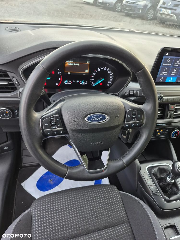 Ford Focus 1.0 EcoBoost Trend - 9