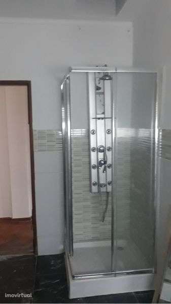 Vivenda V3 zona loures - Grande imagem: 2/5