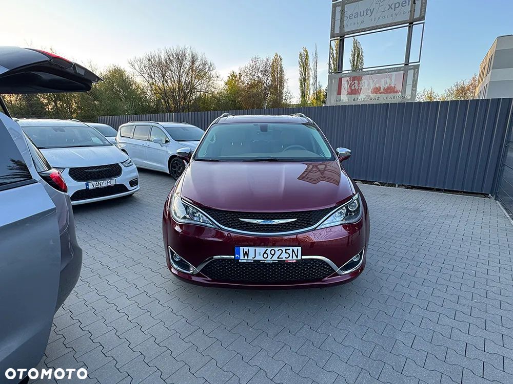 Chrysler Pacifica - 7