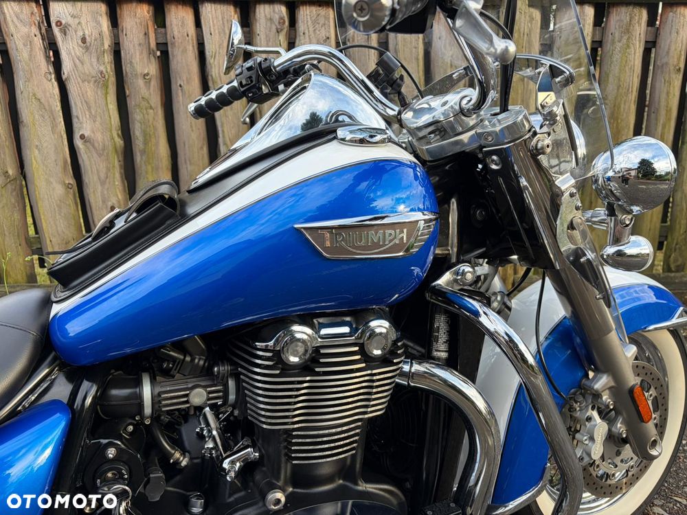 Triumph Thunderbird - 6