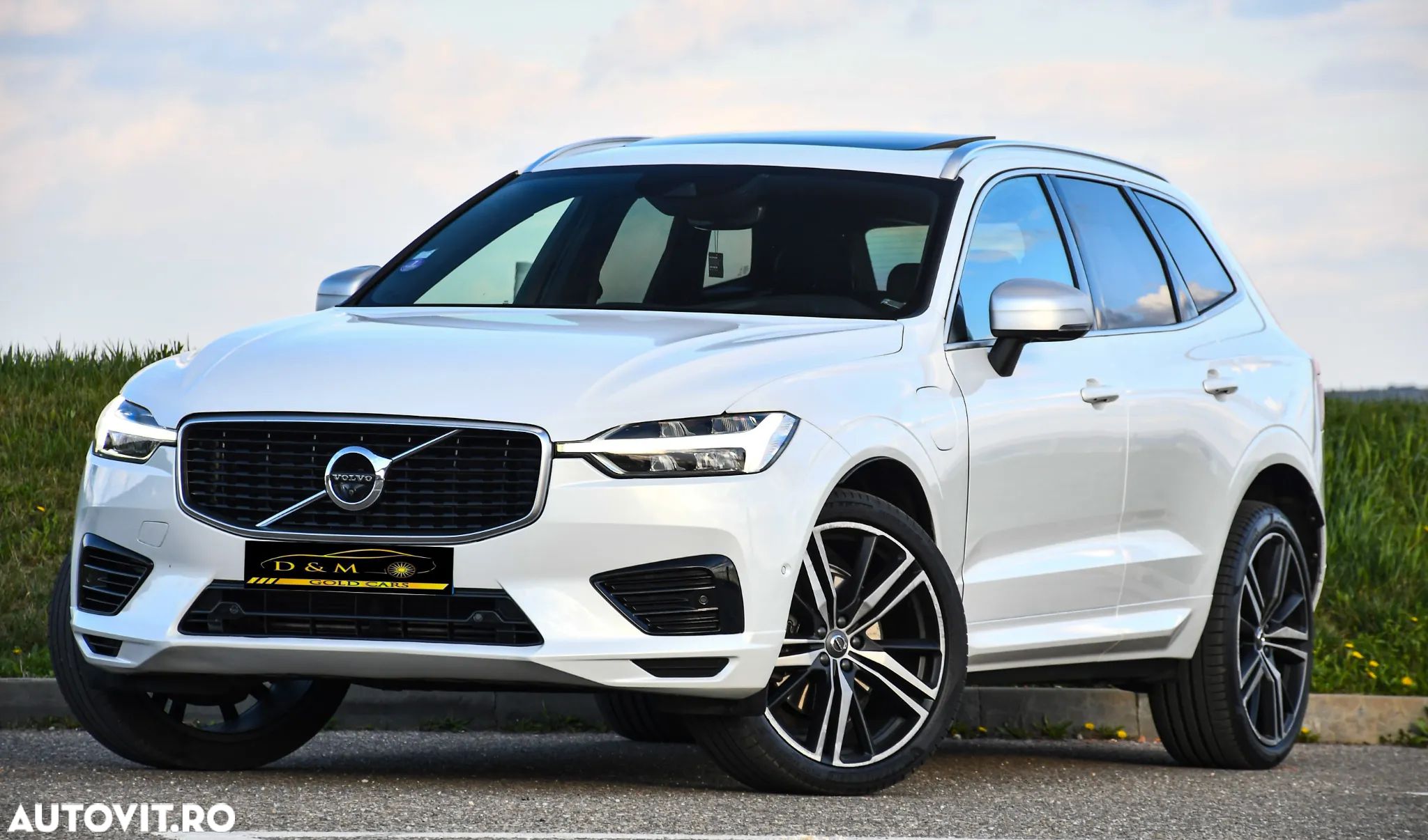 Volvo XC 60 T8 Twin Engine AWD Geartronic RDesign - 1