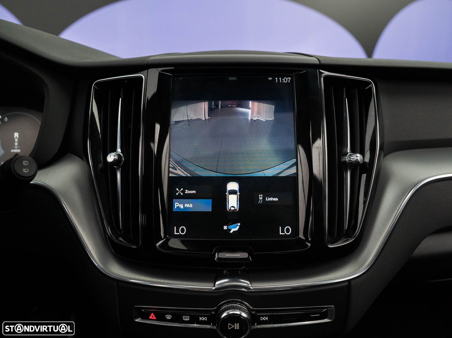 Volvo XC 60 2.0 T8 PHEV Momentum Plus AWD - 30