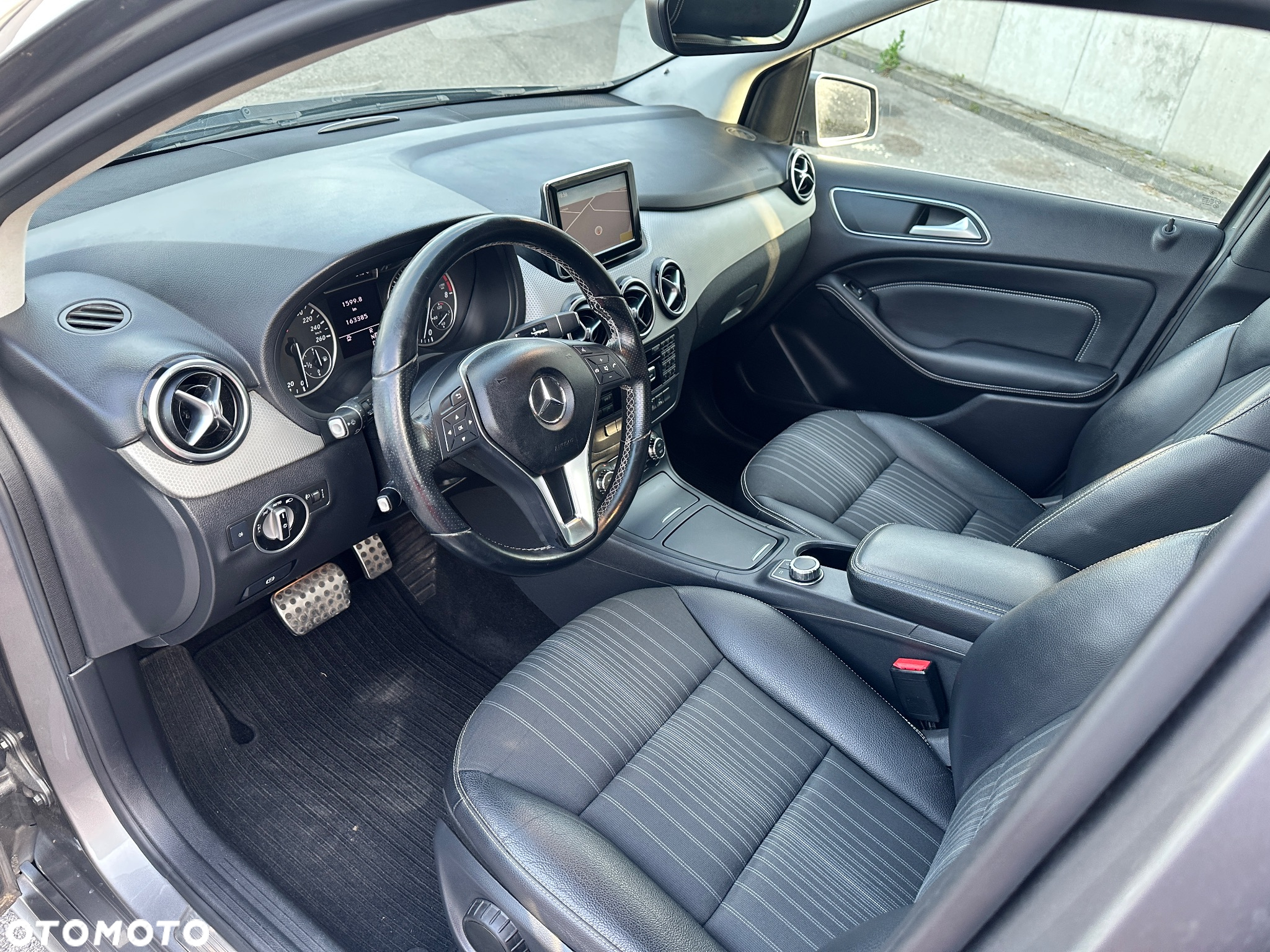 Mercedes-Benz Klasa B 180 (BlueEFFICIENCY) 7G-DCT - 11
