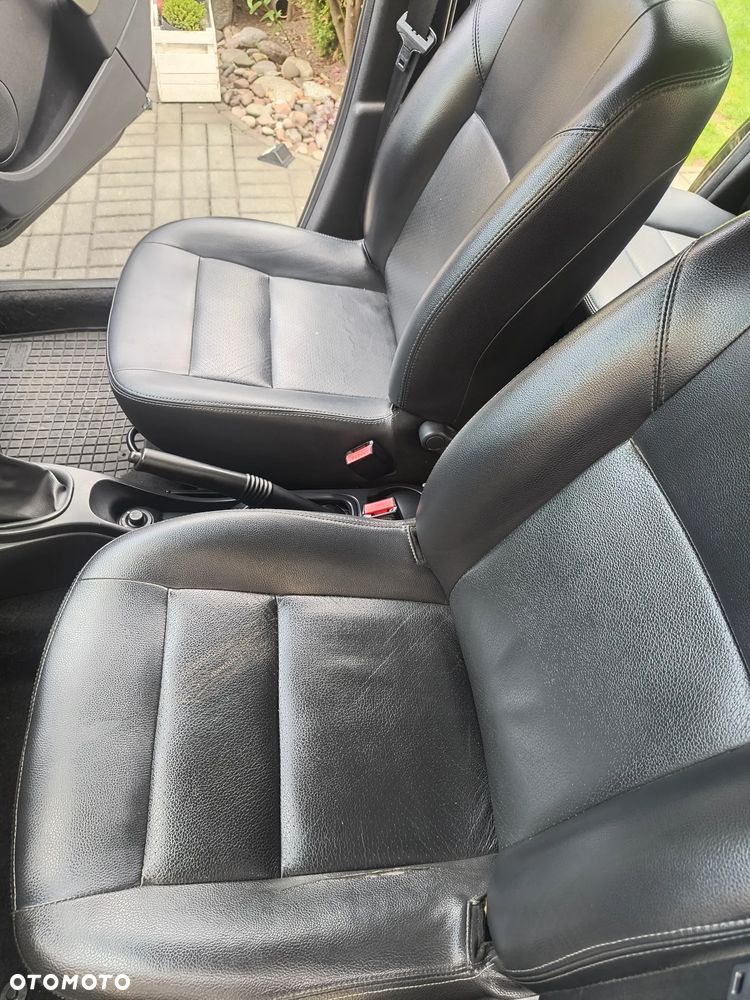 Dacia Duster 1.6 16V 105 4x2 Essentiel - 19