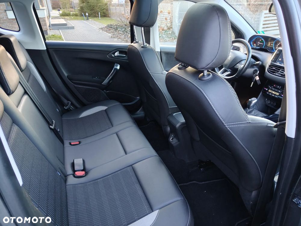 Peugeot 2008 1.2 VTi Allure - 14