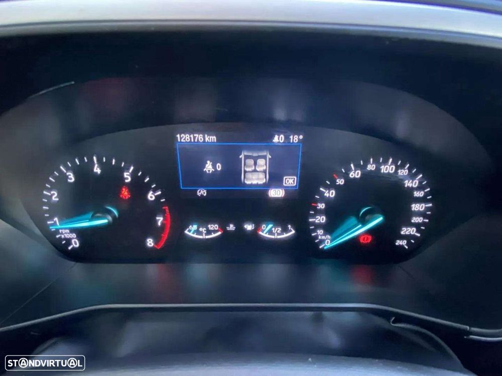 Ford Focus SW - 18