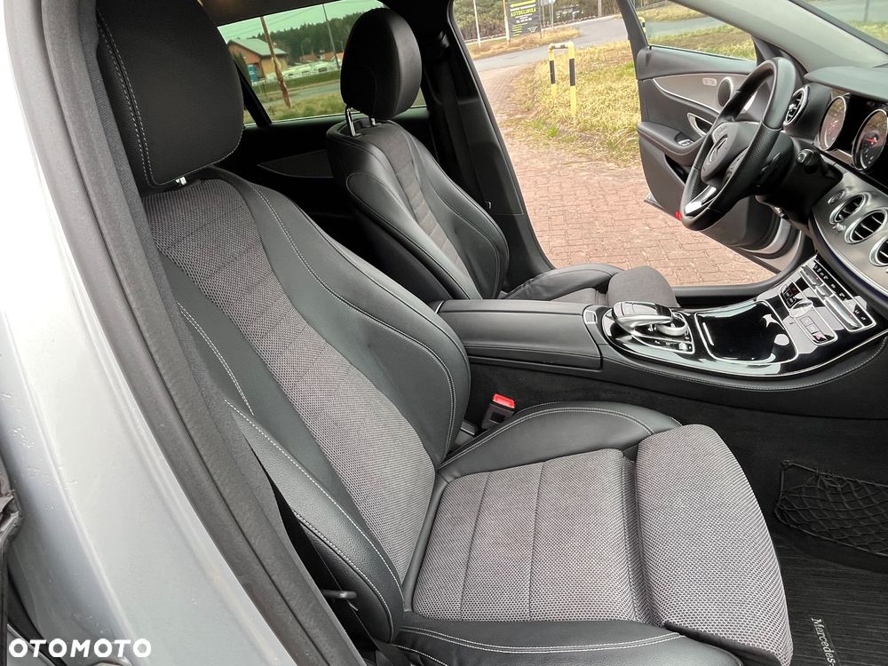 Mercedes-Benz Klasa E 220 d 9G-TRONIC - 25