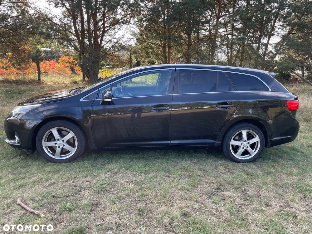 Toyota Avensis - 12