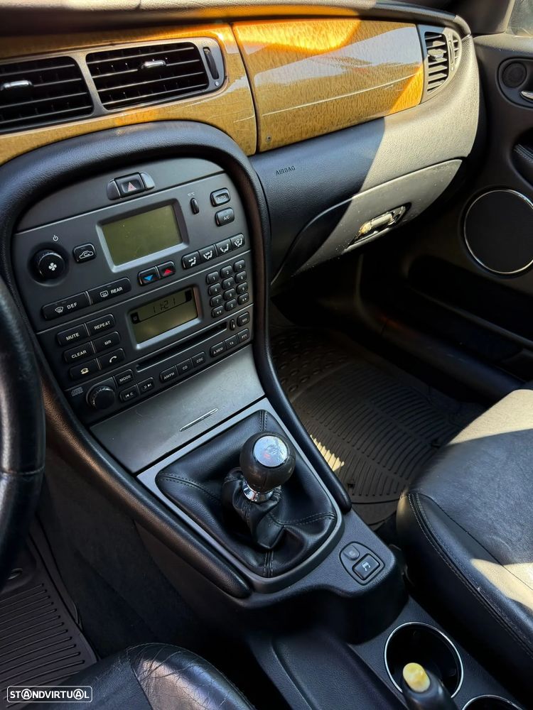 Jaguar X-Type 2.0 Executive - 12