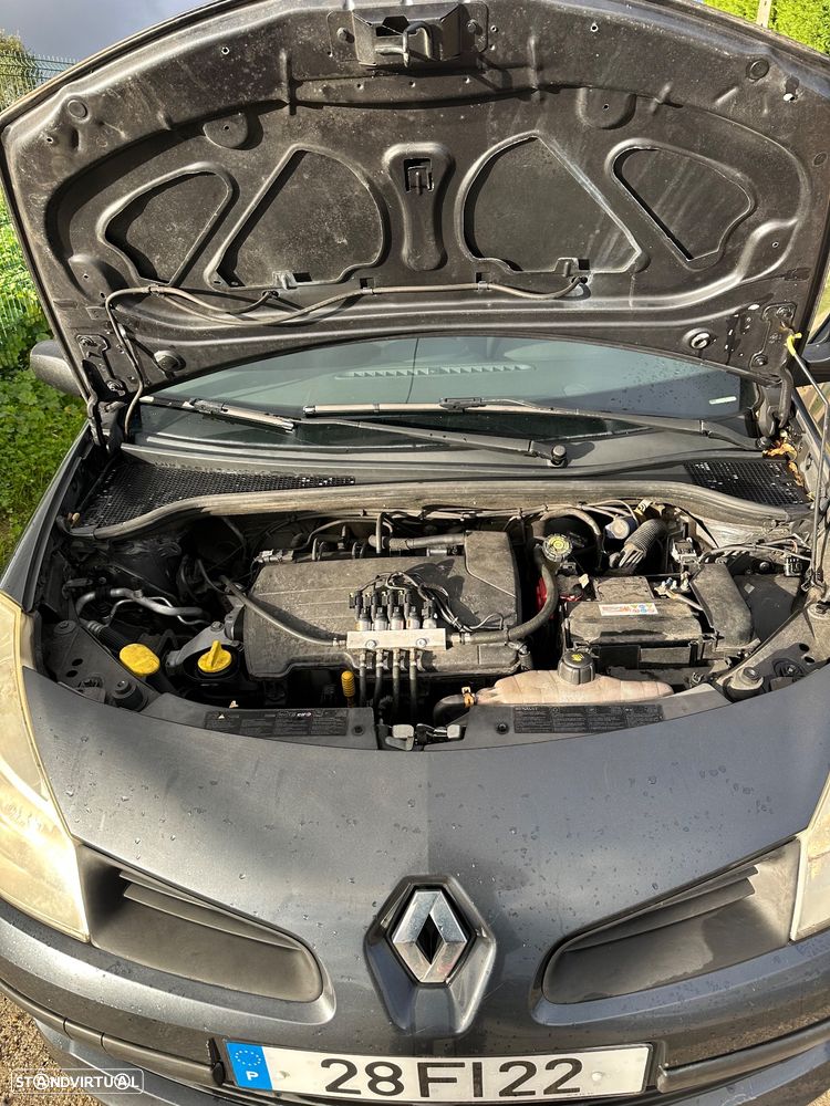 Renault Clio 1.2 16V Dynamique - 10