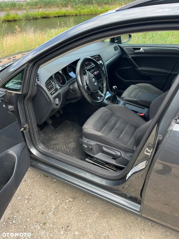 Volkswagen Golf 1.6 TDI BMT Comfortline - 11