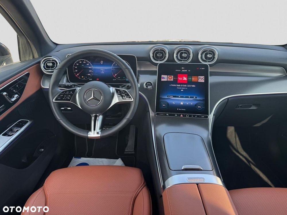 Mercedes-Benz GLC - 19